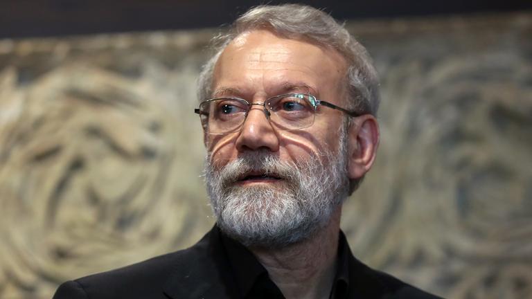 Der Sekretär des Obersten Nationalen Sicherheitsrates des Iran, Ali Larijani, hält nach einem Treffen mit dem libanesischen Parlamentspräsidenten in Beirut, Libanon, am 13. August 2025 eine Pressekonferenz ab (wiederveröffentlicht am 17. März 2026). Laut Angaben des israelischen Verteidigungsministeriums vom 17. März 2026 ist Larijani bei einem israelischen Luftangriff ums Leben gekommen.