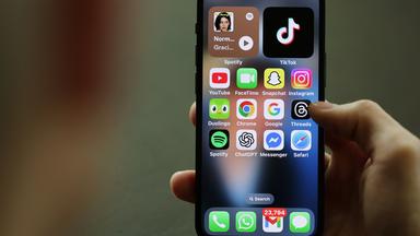 UK government meets with leaders of social media companies