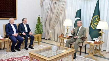 A handout picture made available by the Pakistan Prime Minister Office shows Pakistani Prime Minister Shehbaz Sharif (R) attending a bilateral meeting with Iranian Foreign Minister Abbas Araghchi (2-L) in Islamabad, Pakistan, 25 April 2026. According to Iranian Foreign Ministry spokesperson Esmaeil Baqaei, no meeting was planned to take place between Iran and the US during Araghchi's visit to Islamabad.