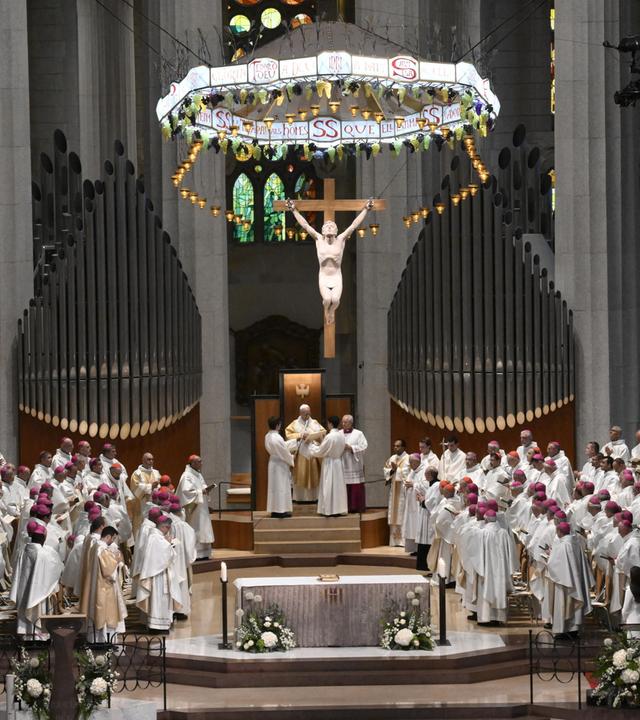 Pope Leo XIV (C) leads a mass at the Sagrada Familia basilica in Barcelona, northeastern Spain, 10 June 2026. Pope Leo XIV is visiting Spain from 06 to 12 June 2026, with stops in Madrid, Barcelona, and the Canary Islands.