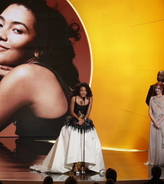 Olivia Dean bei der Grammy-Preisverleihung in Köln