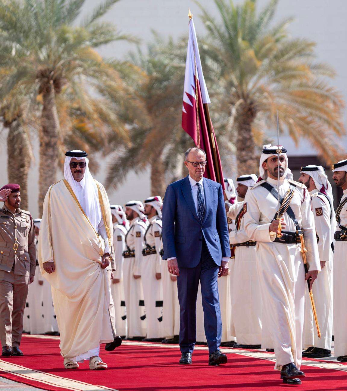 Der Emir von Katar trifft sich mit Kanzler Merz zu offiziellen Gesprächen