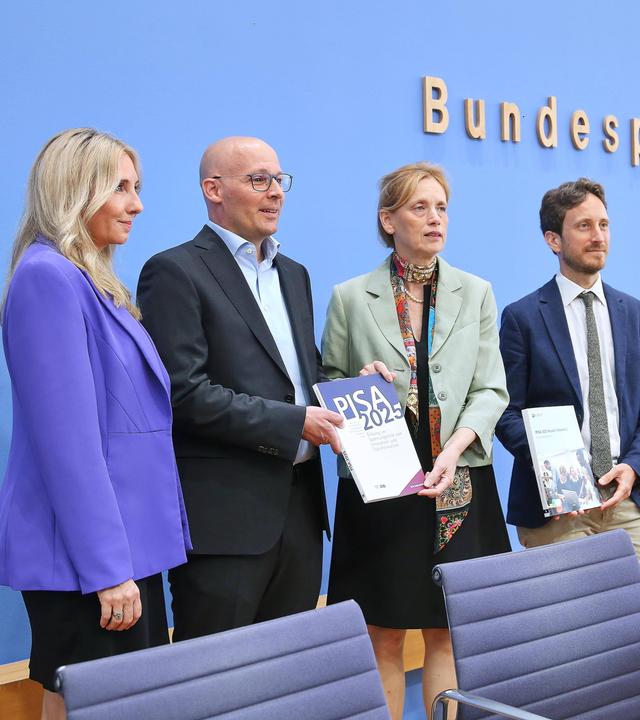 Bundespressekonferenz: Veröffentlichung der Ergebnisse der PISA-Studie 2025