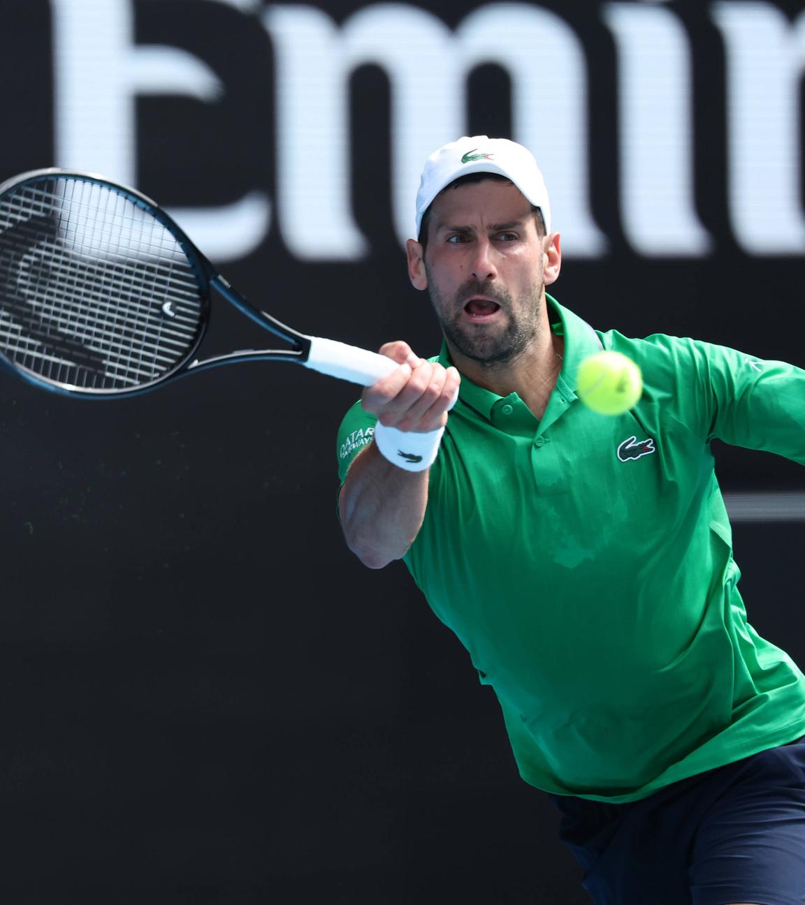 Djokovic mit viel Dusel weiter bei Australian Open