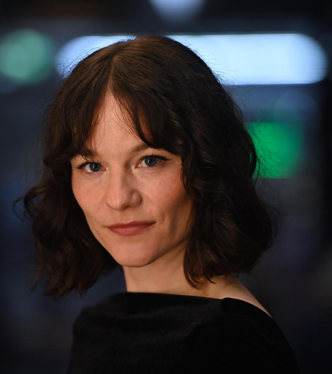 Pemiere von VIER MINUS DREI