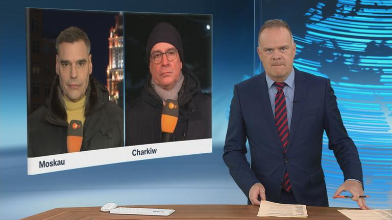 Schaltgespräch zwischen dem Moderator Christian Sievers und den Korrespondenten Armin Coerper und Henner Hebestreit 