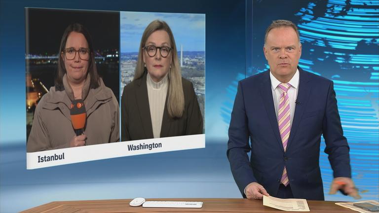 Schaltgespräch Christian Sievers mit Phoebe Gaa und Claudia Bates 