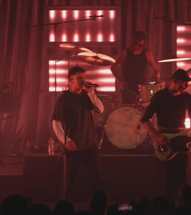 betterov-auf-der-bühne