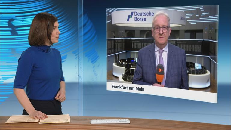 Wirtschaftsgespräch zwischen der Moderatorin Hannah Zimmermann und dem Börsenexperten Frank Bethmann