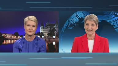 SGS Anne Gellinek mit Manuela Schwesig (SPD) Ministerpräsidentin Mecklenburg-Vorpommern