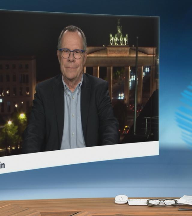 Schaltgespräch zwischen der Moderatorin Marietta Slomka und dem Militärexperte Thomas Wiegold