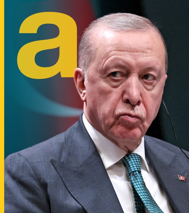 Recep Tayyip Erdogan mit grimmigem Blick.