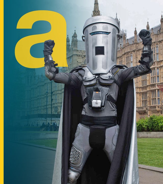 Der britische Comedian Count Binface beim Wahlkampf in London