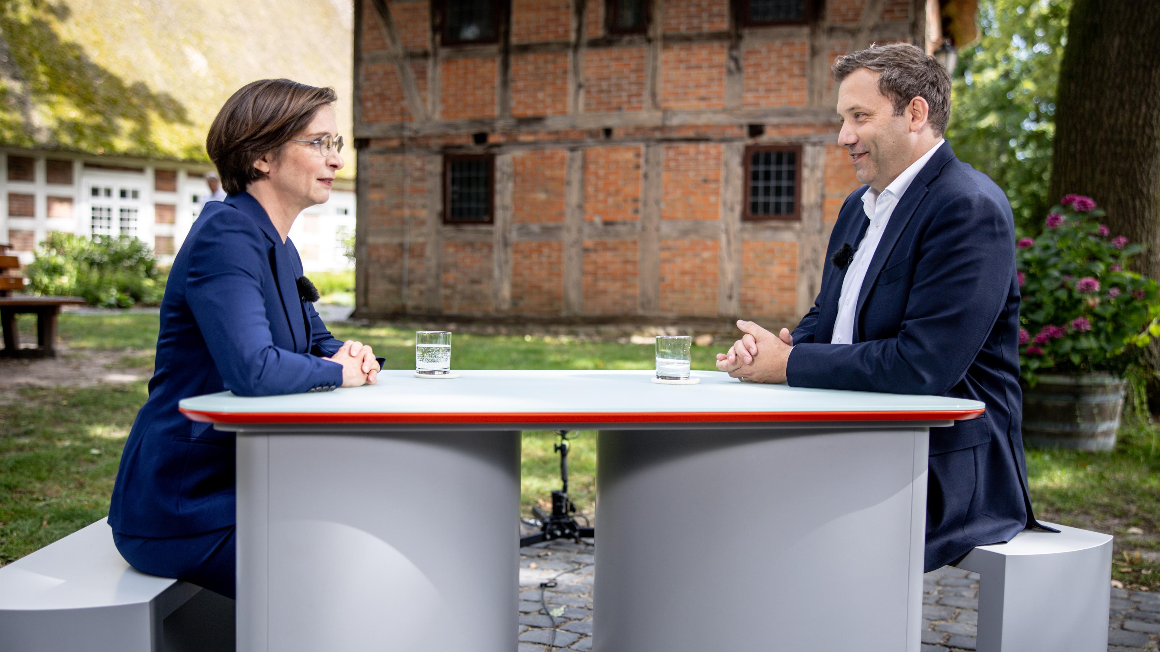 Berlin direkt - Sommerinterview 2025 - Lars Klingbeil, SPD-Vorsitzender, im Gespräch mit Diana Zimmermann