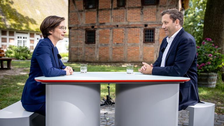 Berlin direkt - Sommerinterview 2025 - Lars Klingbeil, SPD-Vorsitzender, im Gespräch mit Diana Zimmermann