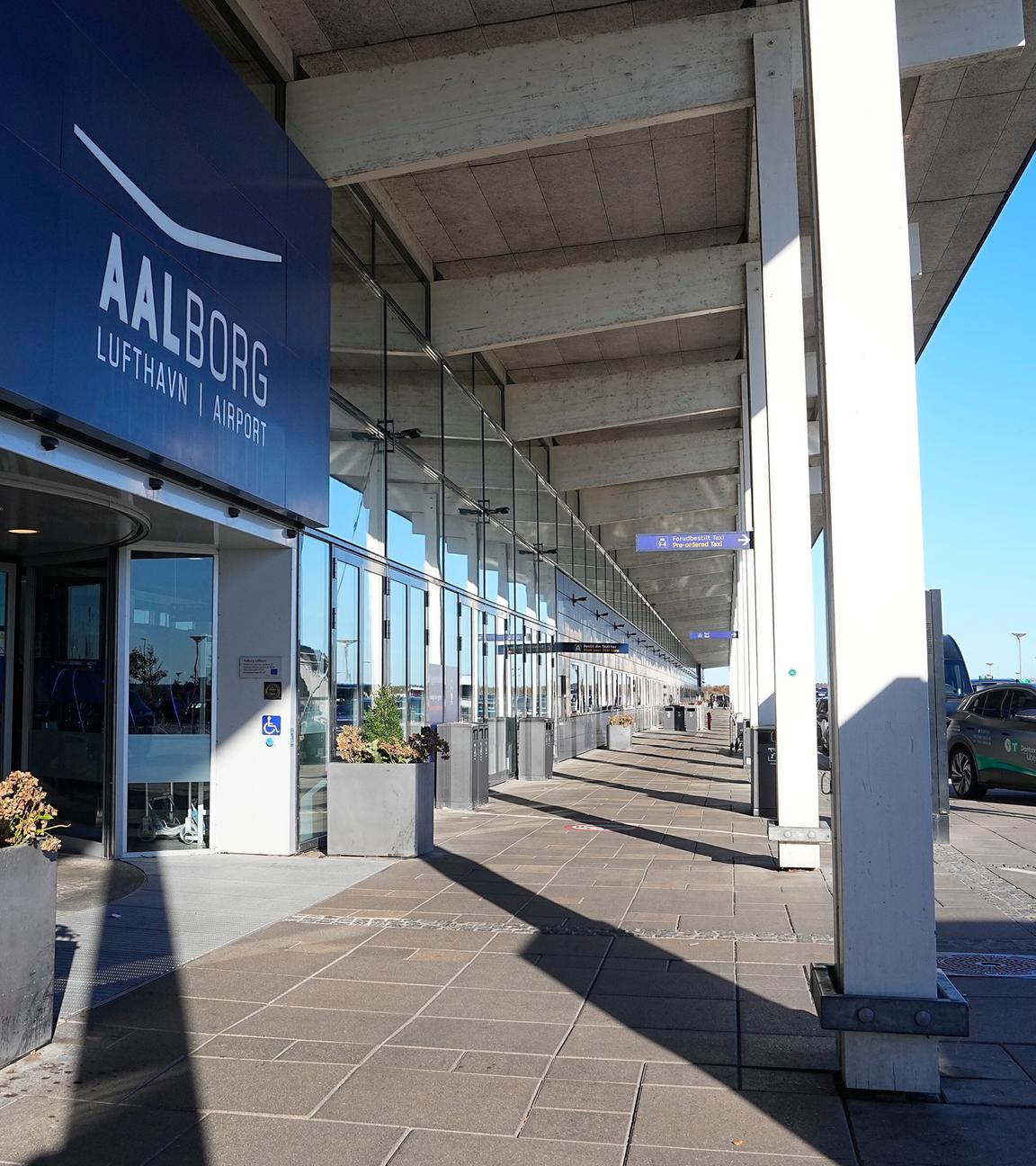 Der Eingang zum Aalborg Airport in Dänemark
