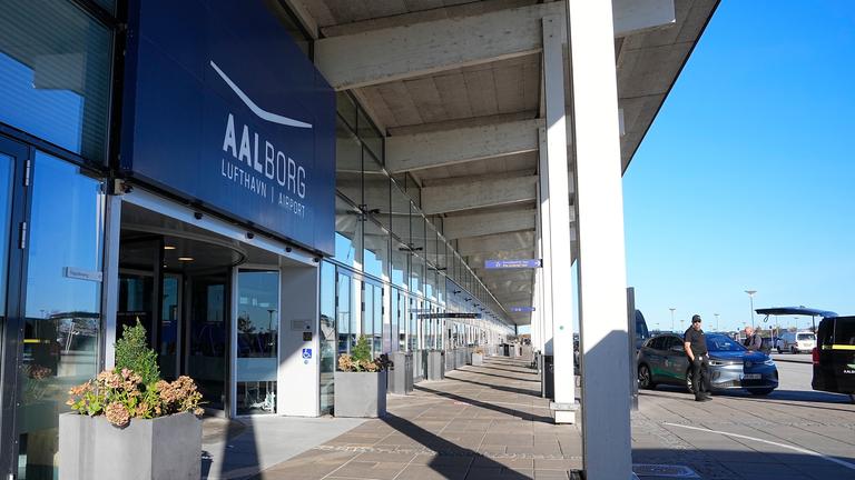Der Eingang zum Aalborg Airport in Dänemark