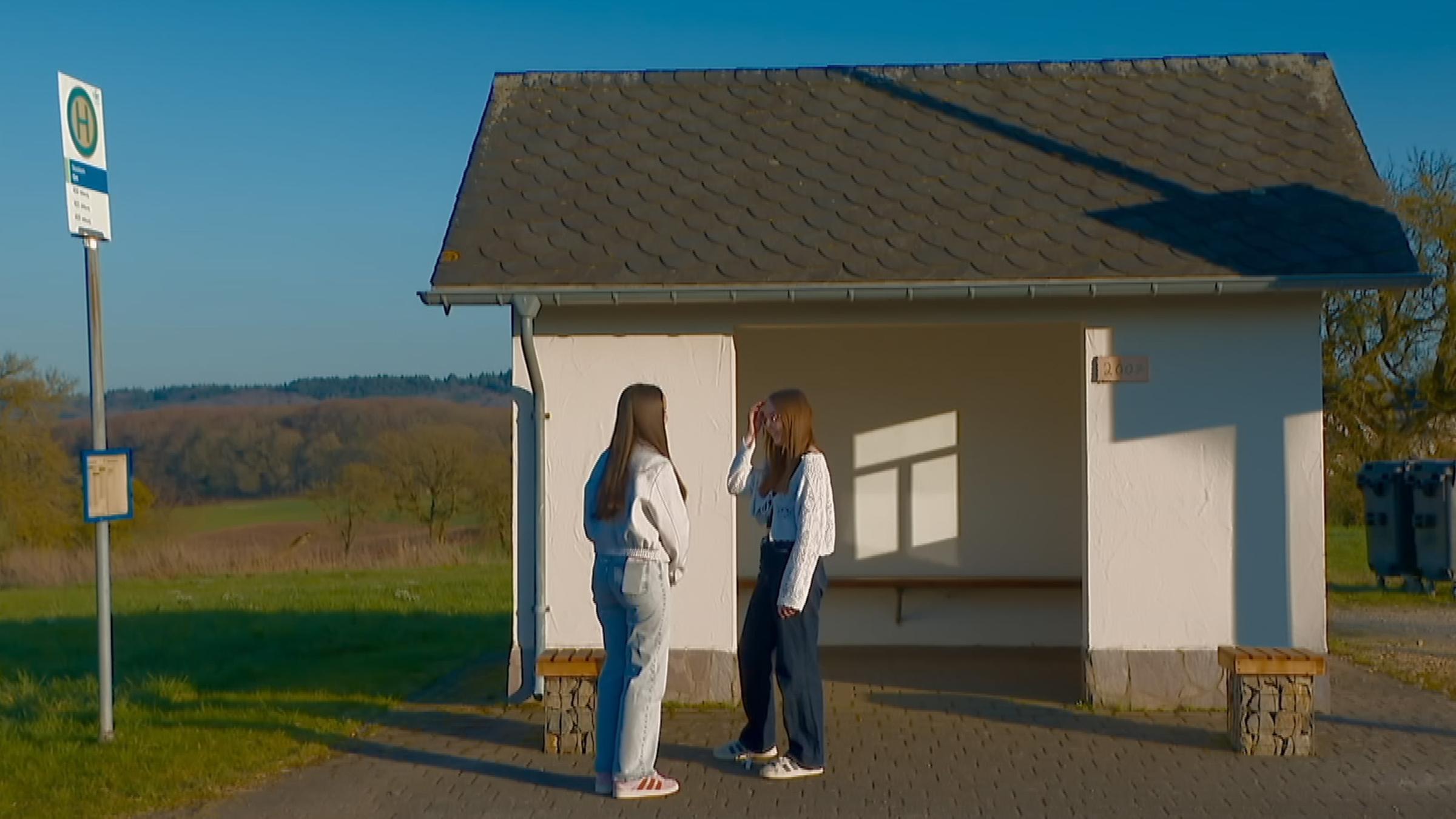 Standbild aus dem Film: Abgehängt auf dem Land