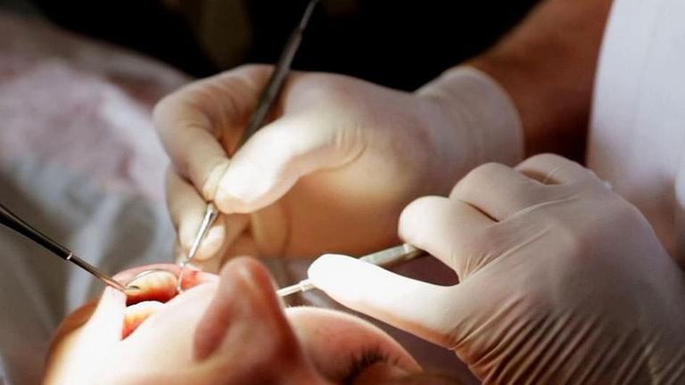 Behandlung beim Zahnarzt