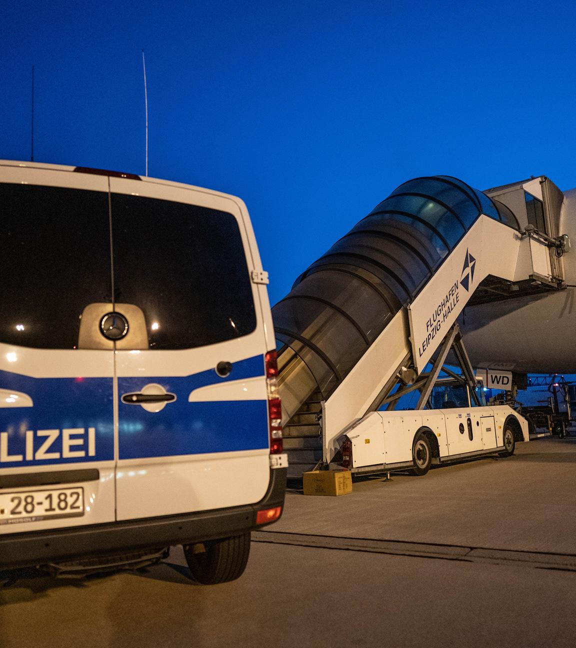  Abschiebung von abgelehnten Asylbewerbern