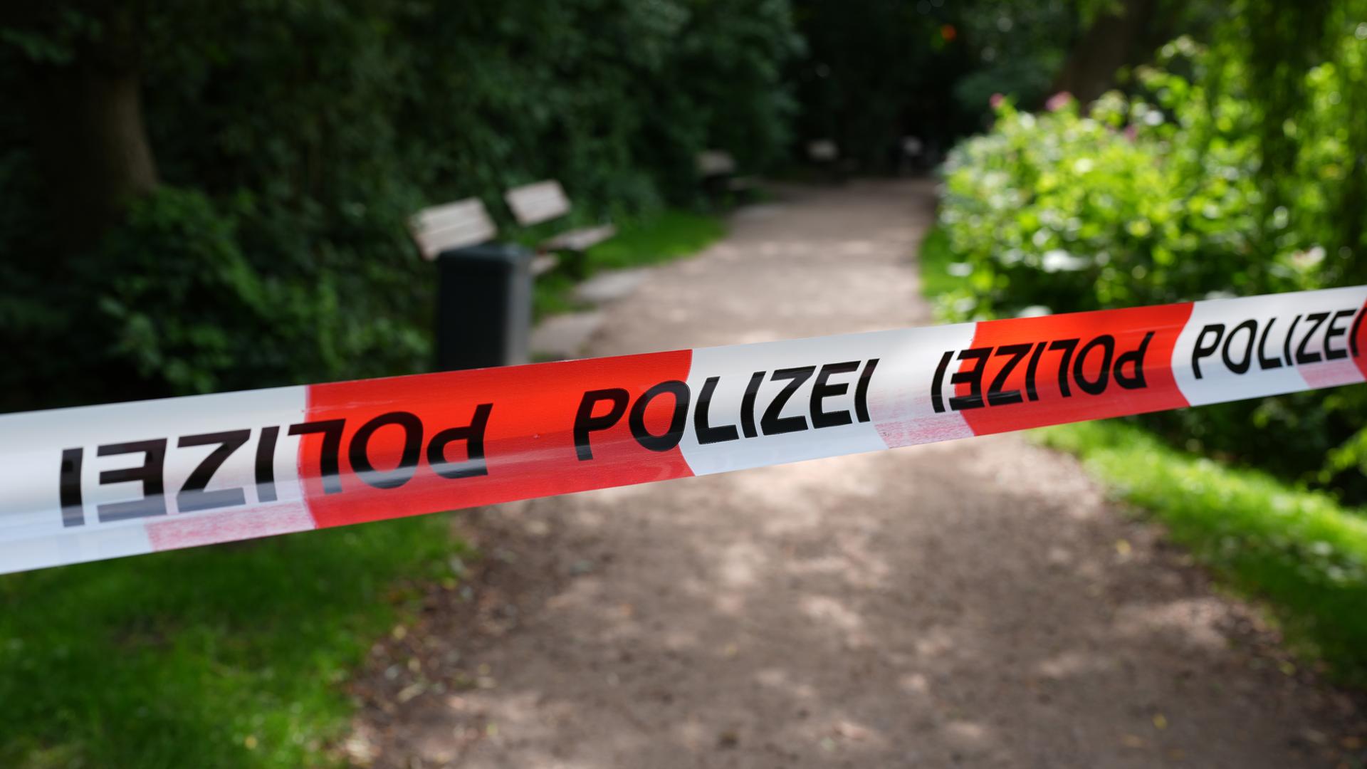 Absperrband der Polizei  (Symbolbild)