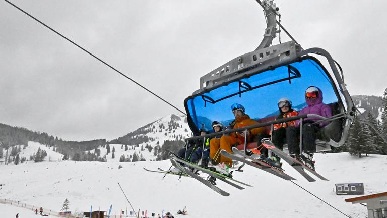 Sessellift für Skipiste