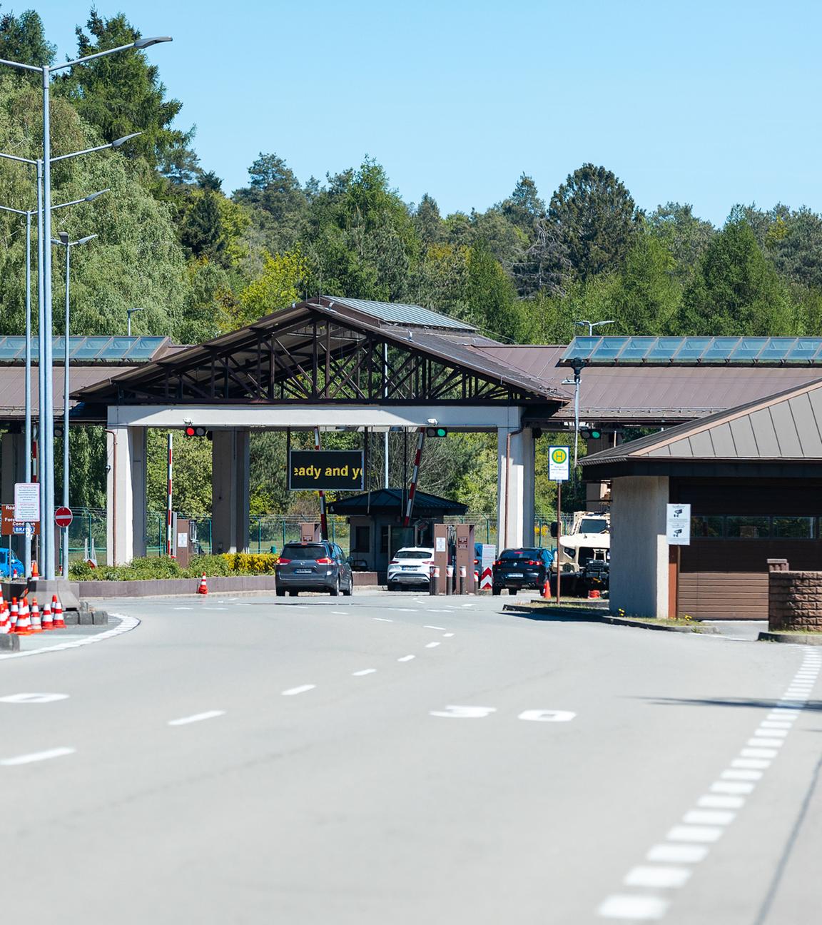 Der Eingang zur Ramstein Air Base in Ramstein-Miesenbach, einem der größten Stützpunkte des US-Militärs in Deutschland.