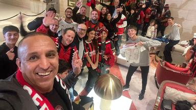 Der Milan-Fanclub Perth mit Präsident Jamal Nasri im Vordergrund