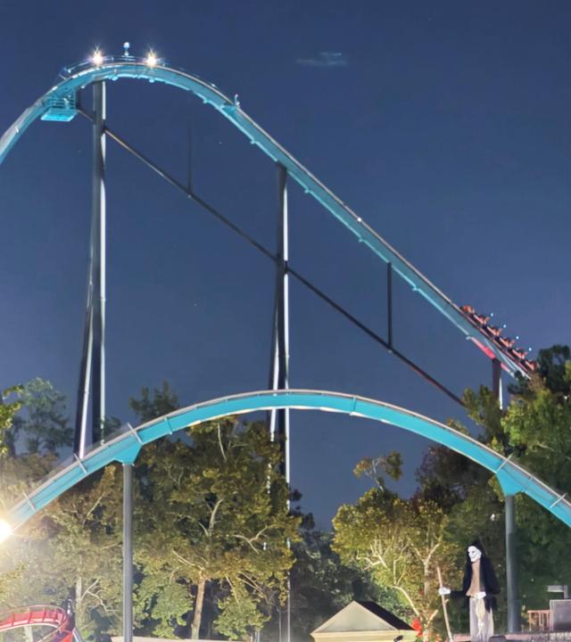 Eine Achterbahn im Freizeitpark „Six Flags over Georgia“ am Montag, dem 12. Oktober 2026, in Austell, Georgia. 
