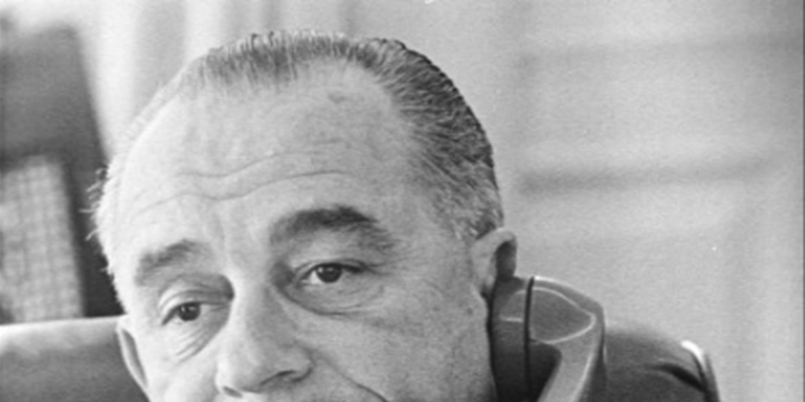 31. März: US-Präsident Lyndon B. Johnson will nicht wieder für die Präsidentschaft kandidieren. Er stellt die Bombenangriffe auf Nordvietnam ein und öffnet den Weg für Verhandlungen.