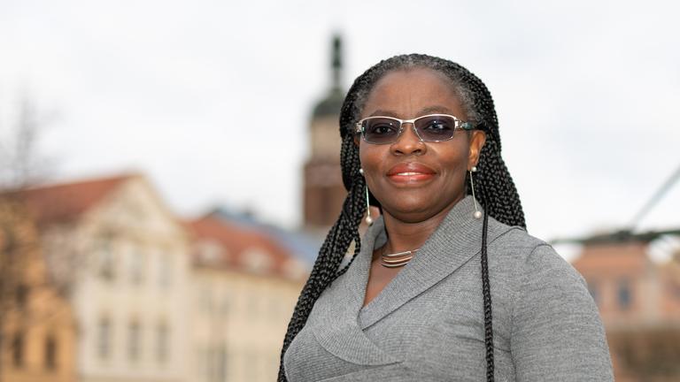 Archiv: Adeline Abimnwi Awemo am 22.01.2021 in Cottbus
