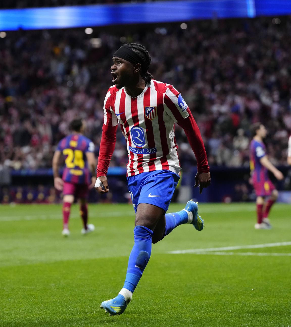 Atlético Madrids Stürmer Ademola Lookman jubelt im Champions-League-Viertelfinale gegen den FC Barcelona nach seinem Anschlusstreffer zum 1:2