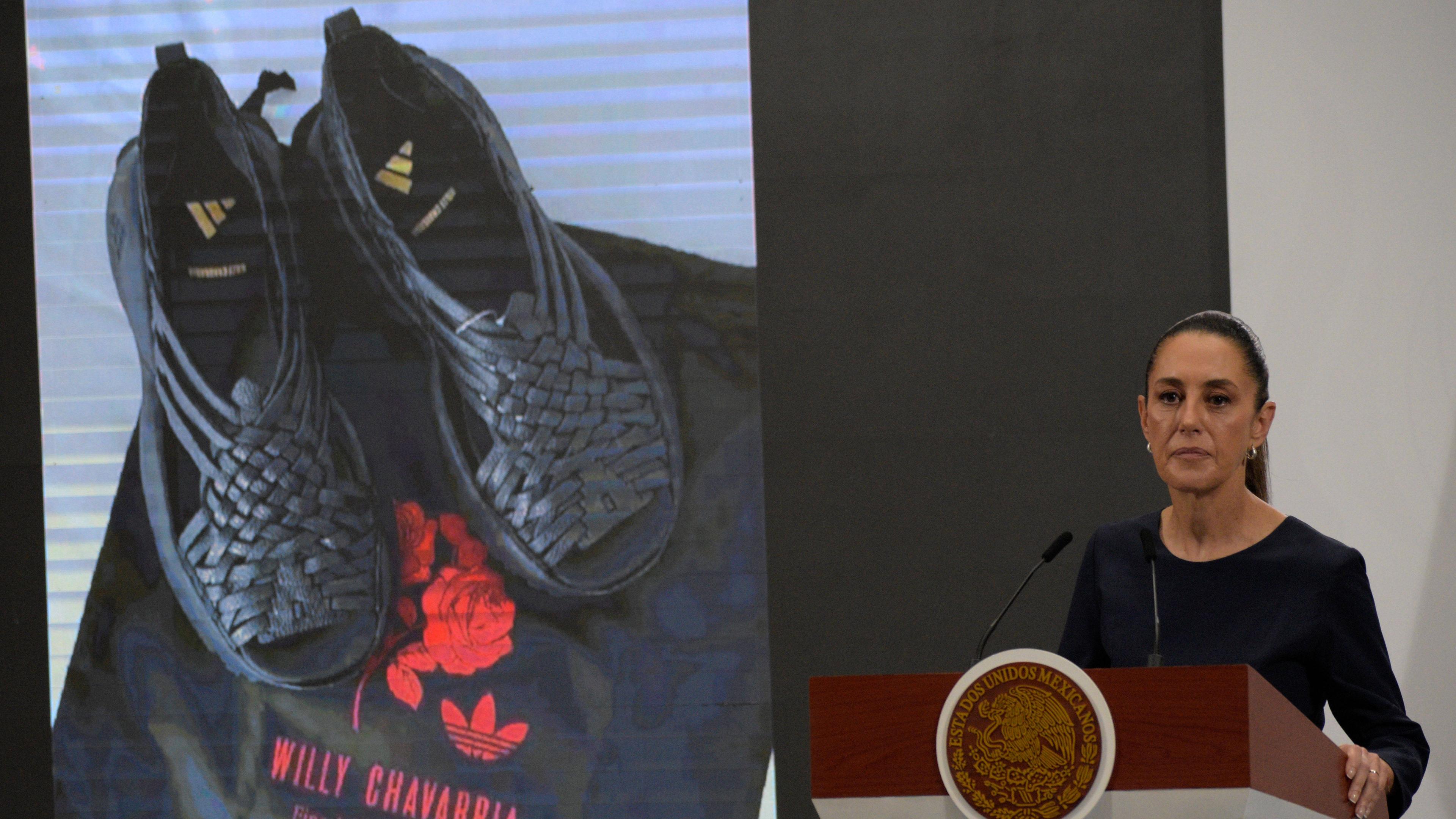 Die mexikanische Präsidentin Claudia Sheinbaum spricht über den Fall des Plagiats des traditionellen mexikanischen Huarache durch den Adidas Oaxaca Slip On