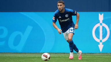 Schalke verlängert mit Adil Aouchiche