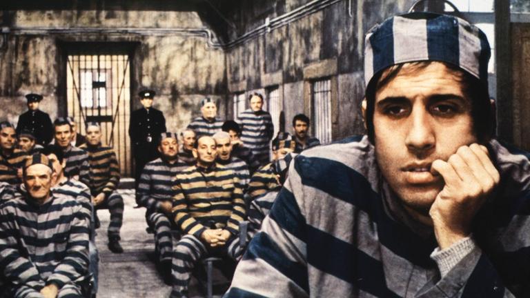 Italienischer Sänger und Schauspieler Adriano Celentano in einer Szen aus dem Film L EMIGRANTE, aufgenommen am 01.01.1973