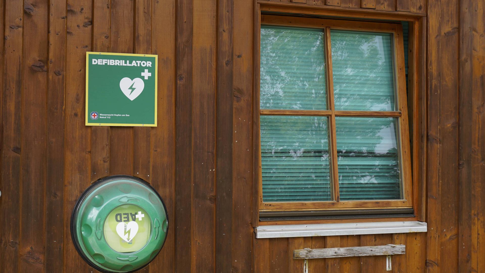 Automatischer Externer Defibrillator