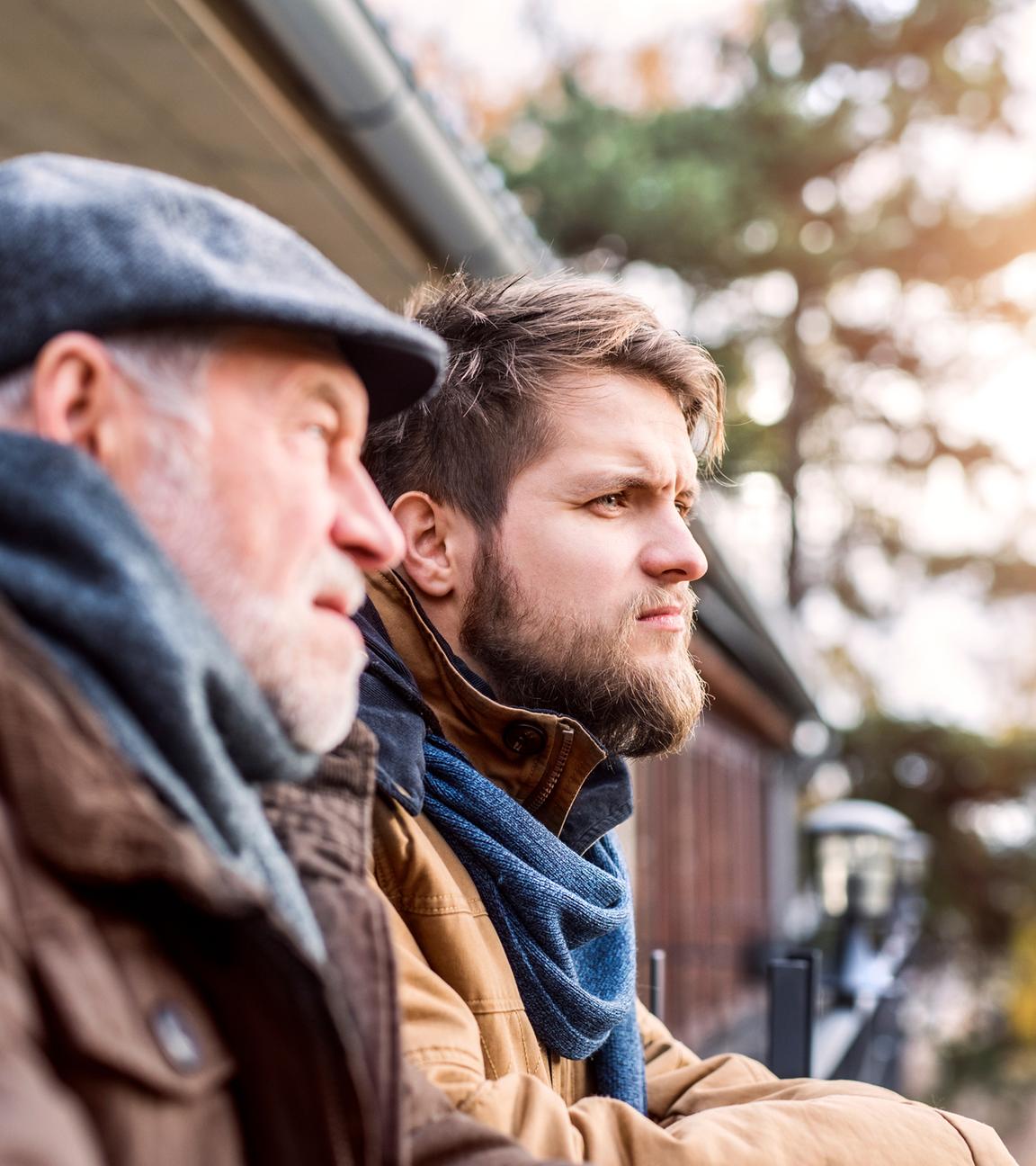 Älterer Vater und sein Sohn