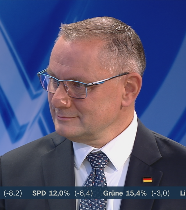 AfD-Chef Tino Chrupalla mit einer Reaktion zu den Wahlen in Mecklenburg-Vorpommern und Berlin.