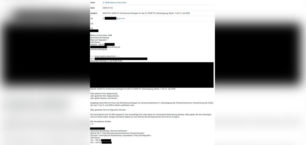 E-Mail aus dem Frohnmaier-Büro von 2018 mit besonders sensiblen Dateien im Anhang. Eine Bundestags-Mitarbeiterin hatte auf die "VS-NfD"-Einstufung noch hingewiesen.