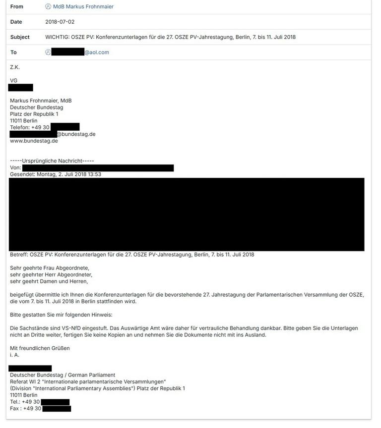 E-Mail aus dem Frohnmaier-Büro von 2018 mit besonders sensiblen Dateien im Anhang. Eine Bundestags-Mitarbeiterin hatte auf die "VS-NfD"-Einstufung noch hingewiesen.