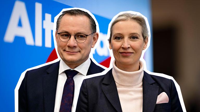 Tino Chrupalla und Alice Weidel vor einem AfD-Banner.