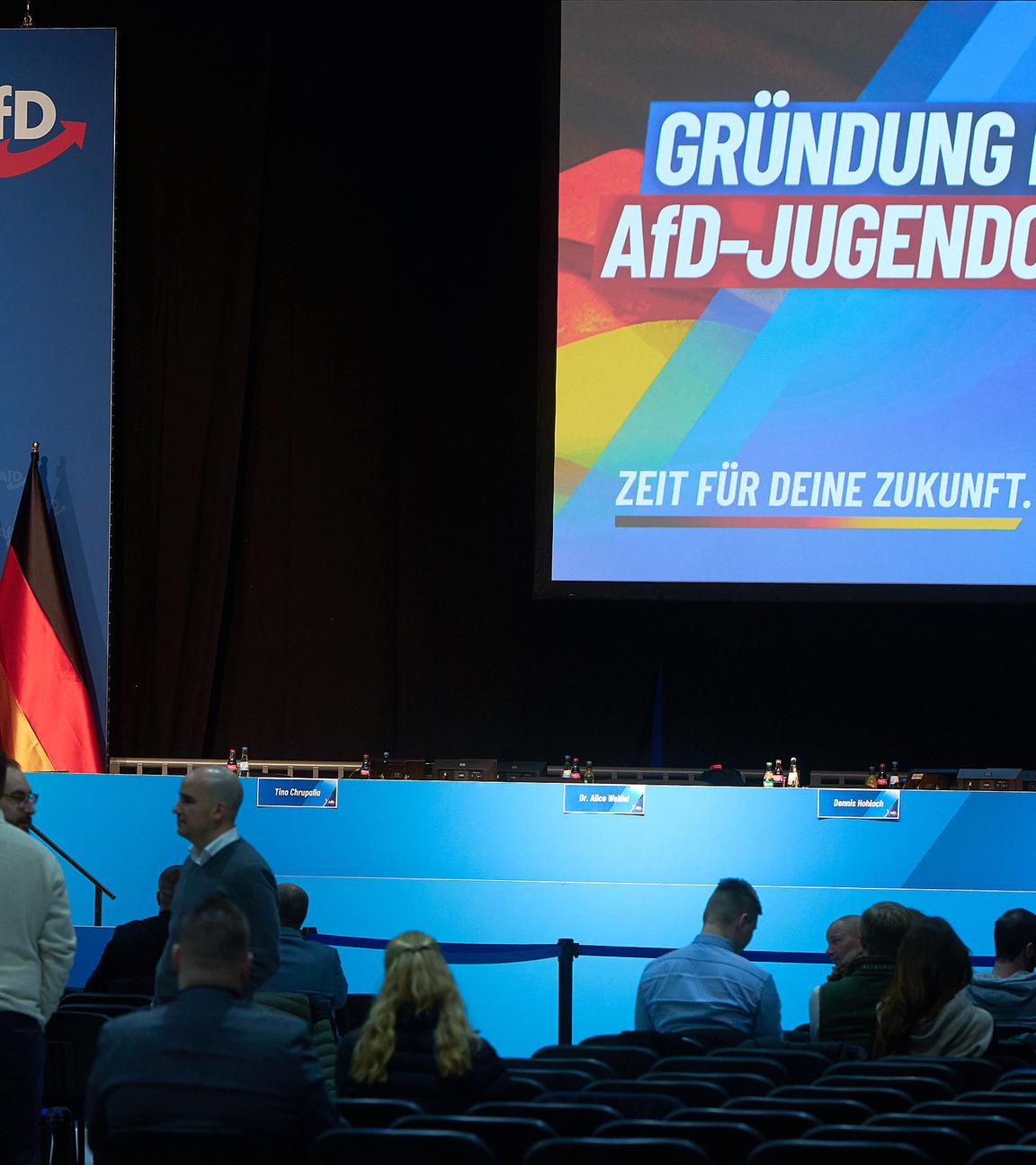 "Gründung der AfD-Jugendorganisation" ist auf einem Monitor hinter dem Podium zu lesen bei der Gründungsversammlung der neuen AfD-Jugendorganisation, aufgenommen am 29.11.2025
