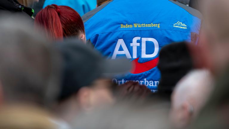 AfD Rückenschild auf einer Weste
