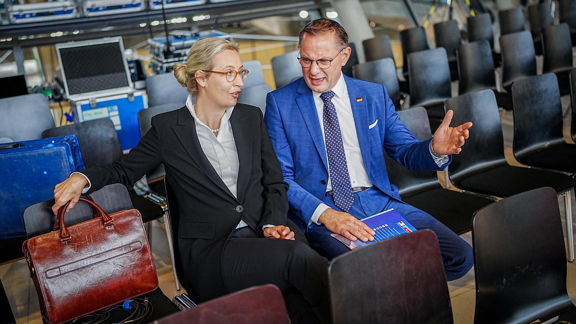 Berlin: Alice Weidel, Fraktionsvorsitzende der AfD, und Tino Chrupalla, AfD-Bundesvorsitzender und Fraktionsvorsitzender der AfD