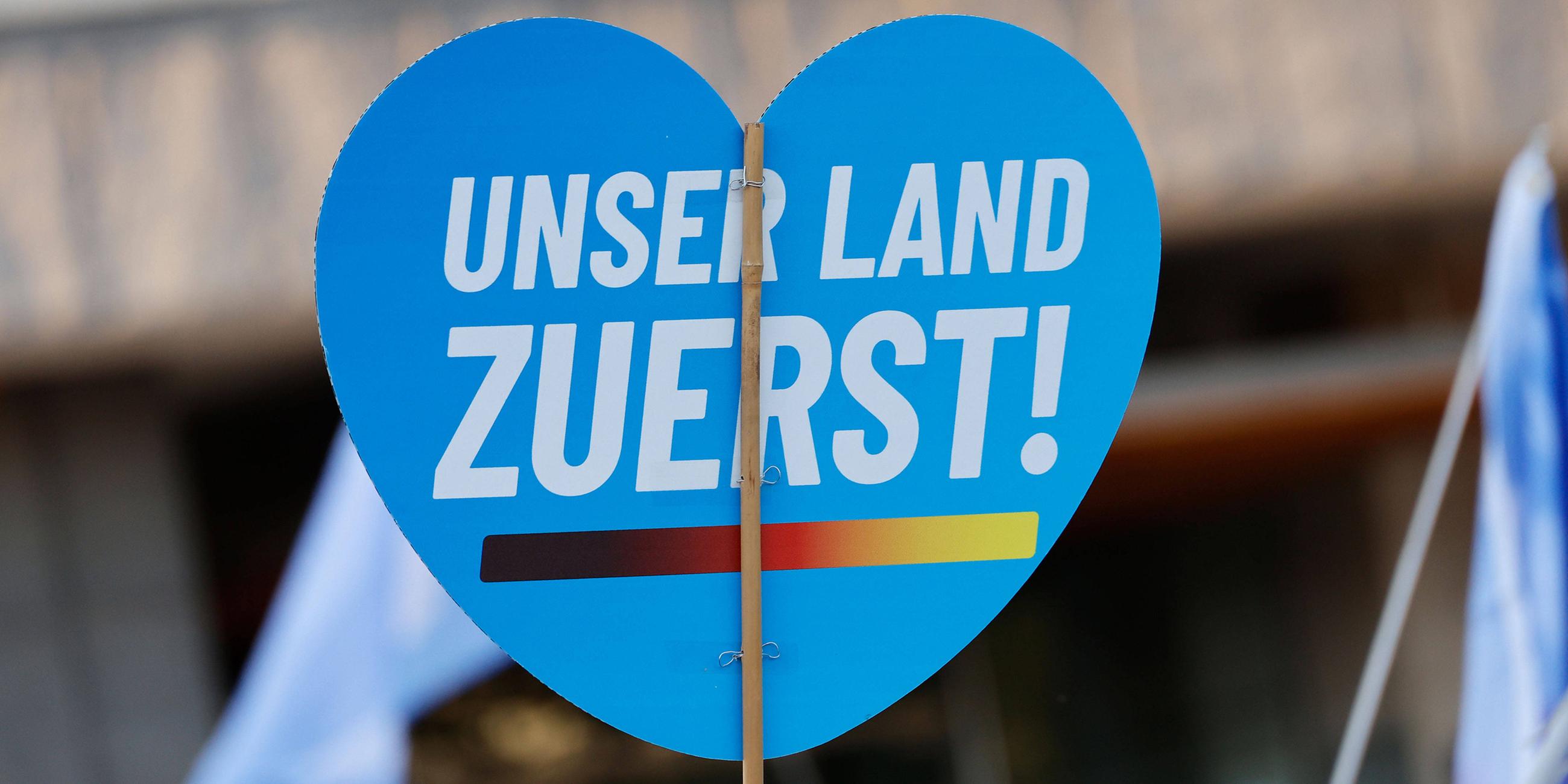 AfD-Plakat: "Deutschland zuerst"