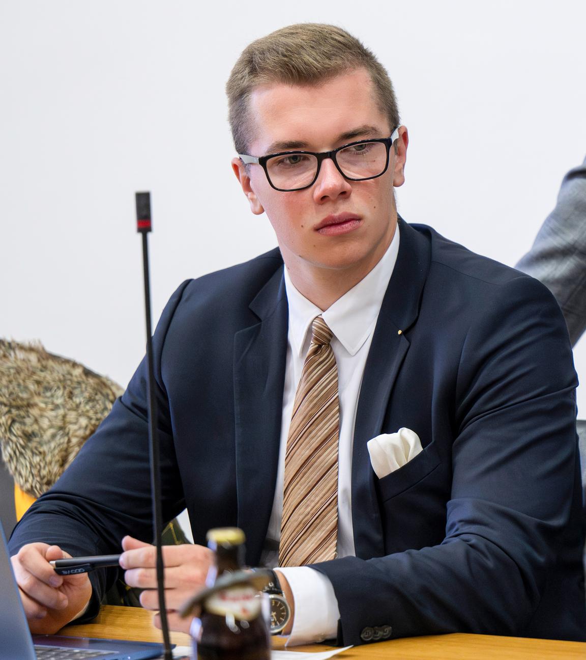 Daniel Halemba nimmt an der konstituierende Sitzung der AfD-Landtagsfraktion im Landtag teil.