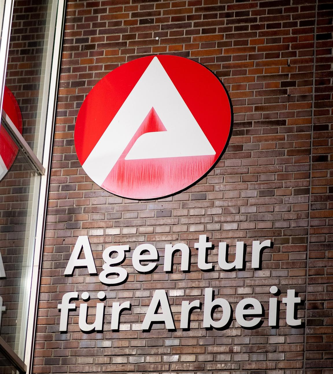Typical: Agentur für Arbeit