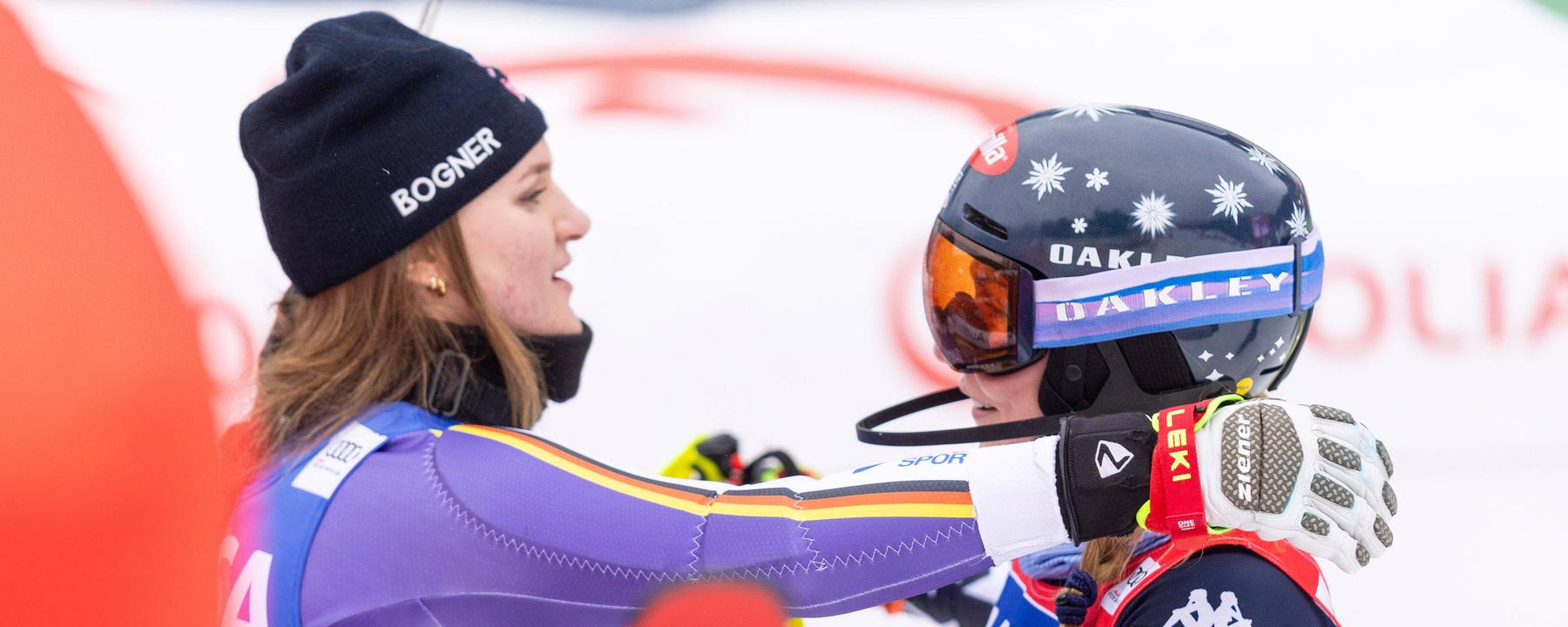 Emma Aicher (l.) und Mikaela Shiffrin