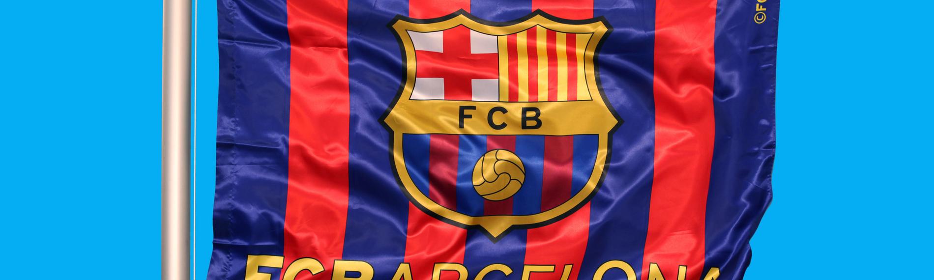 wehende fahne des fc barcelona
