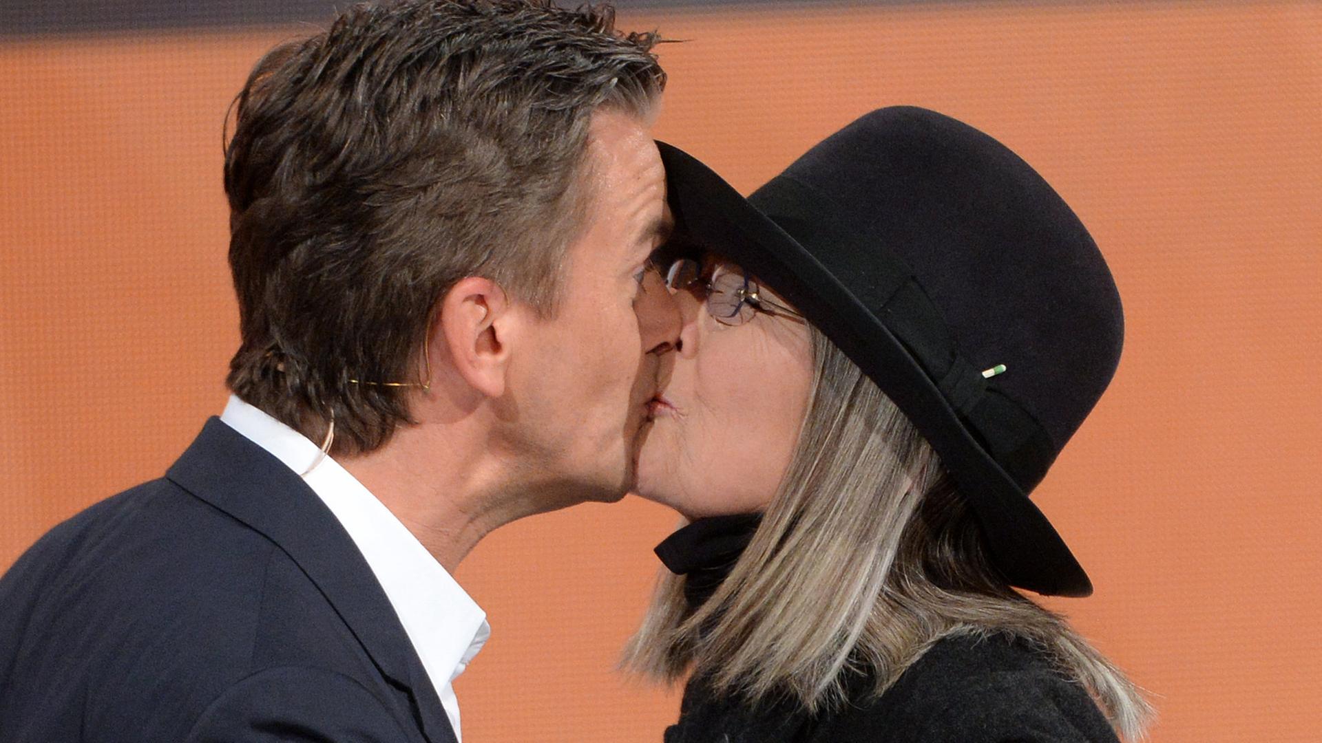 keaton, diane - kuesst  markus lanz in der zdf-show "wetten, dass...?"